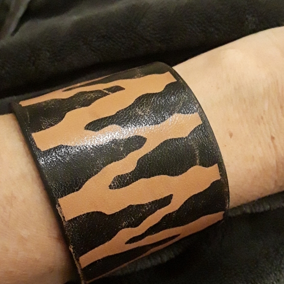 Jewelry - Animal print cuff bracelet